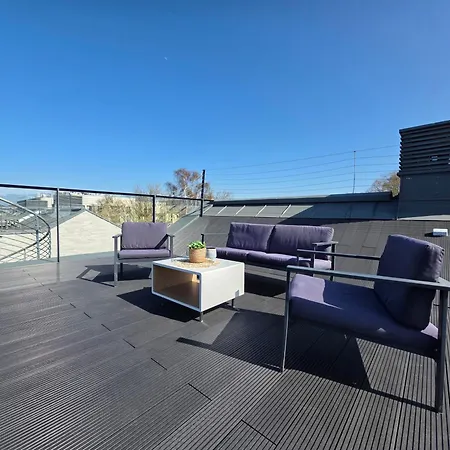 Laguna Boulevard By Renters Prestige *