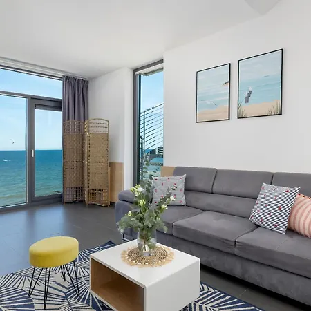 Laguna Boulevard By Renters Prestige
