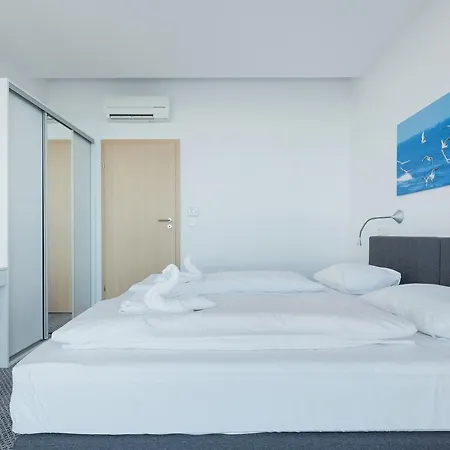 Laguna Boulevard By Renters Prestige Apartament