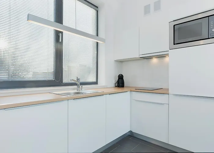 Laguna Boulevard By Renters Prestige